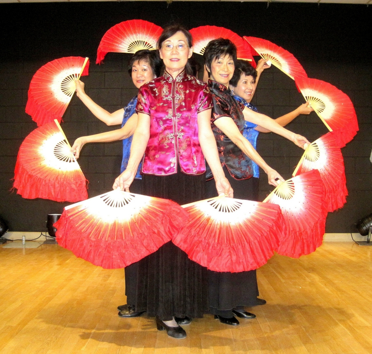 Chinese Fan Dance 4