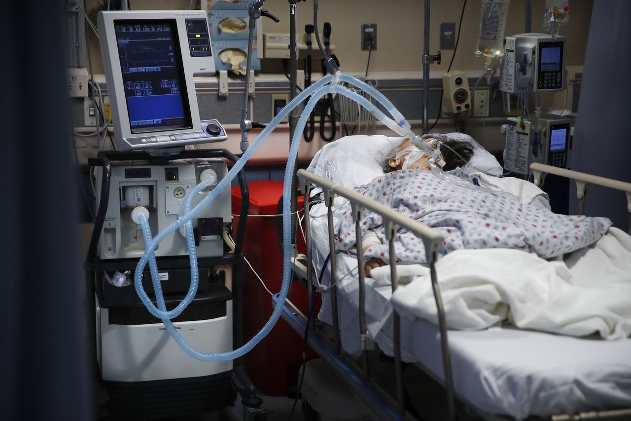 Image source https://www.washingtonpost.com/health/elderly-covid-19-patients-on-ventilators-usually-do-not-survive-new-york-hospitals-report/2020/05/19/ba20e822-99f8-11ea-89fd-28fb313d1886_story.html - A covid-19 patient is attached to a ventilator in the emergency room at St. Joseph's Hospital in Yonkers, N.Y., in April. (John Minchillo/AP)