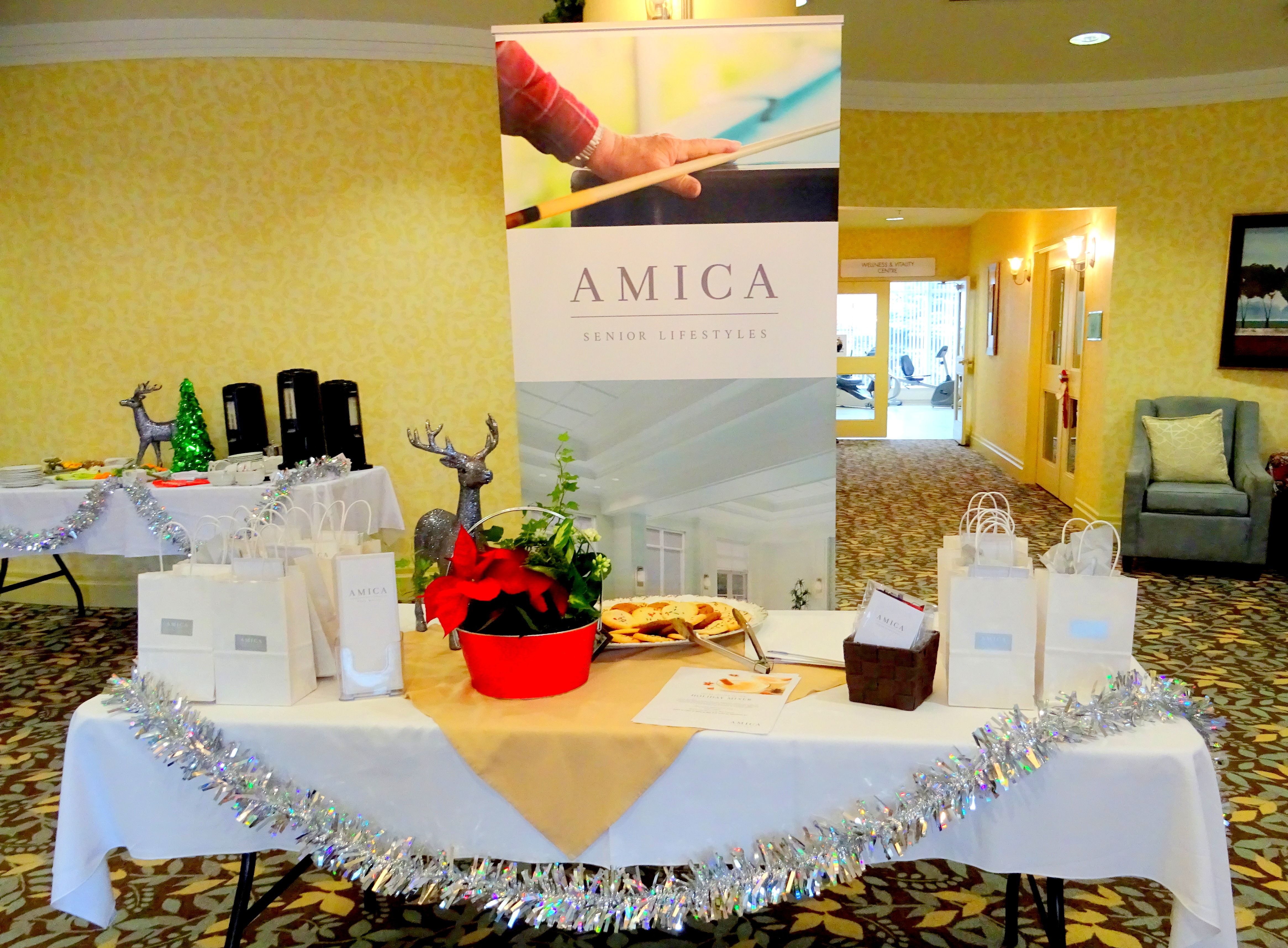 Holiday Open House at Amica Erin Mills Photo by I Lee 27 Nov 2019