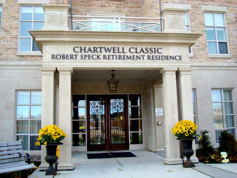 Chartwell Classic Robert Speck Retirement Residence
 100 Robert Speck Parkway, Mississauga, ON L4Y 2X3 Canada