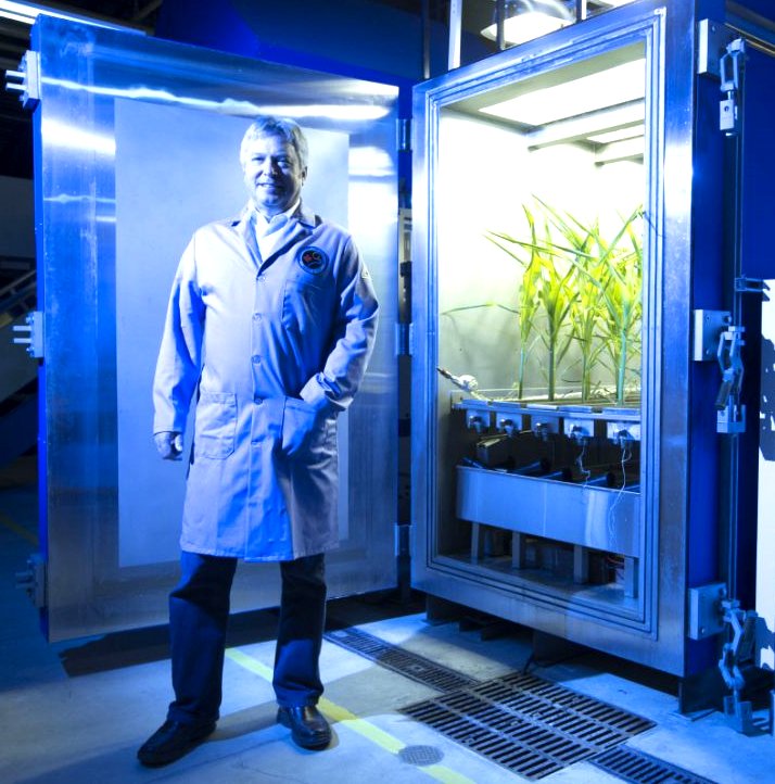 Dr. Michael Dixon Google image from https://www.thestar.com/news/world/2015/10/05/guelph-scientist-learning-to-grow-crops-on-mars.html