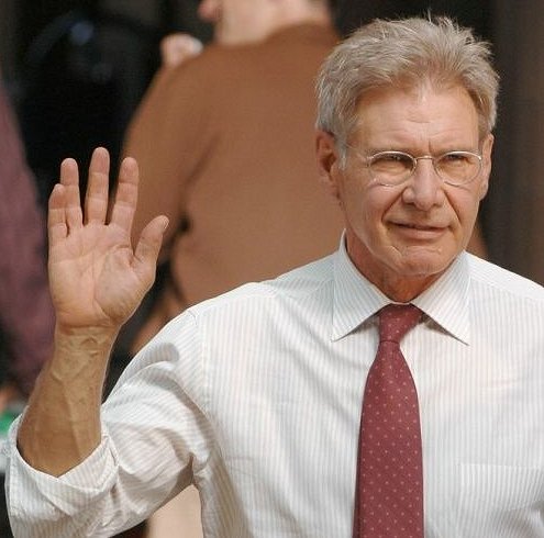 Harrison Ford Right Hand image from https://s-media-cache-ak0.pinimg.com/564x/ed/ee/e9/edeee9f25ba05c871d8d9c8046aace14.jpg