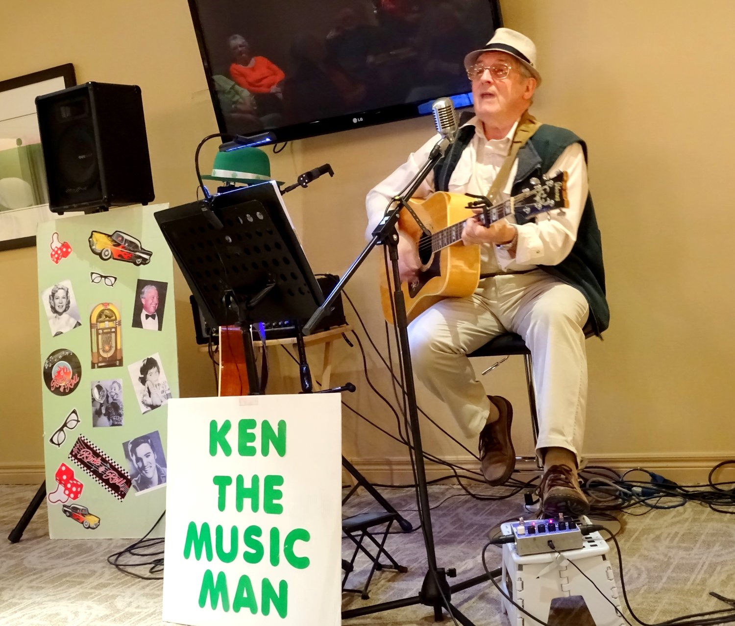 Ken Hammond entertains at VIVA Mississauga 17 Mar 2017 Photo by I Lee