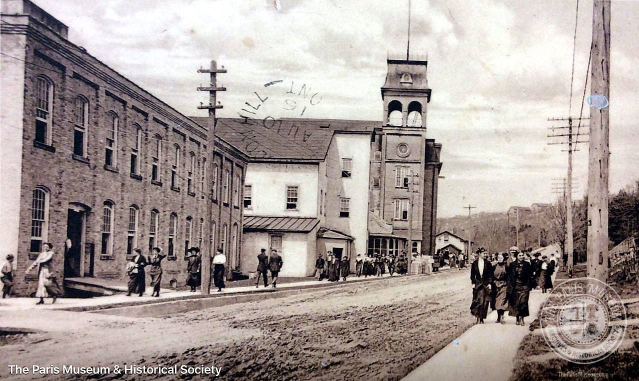 Paris, Ontario, circa earkly 1900s Photo from Museum and Historical Society of Paris, Ontario, Canada Google image from https://www.facebook.com/TheParisMuseum/photos/a.472307946145358.102919.121197474589742/1105904006119079/?type=1&theater