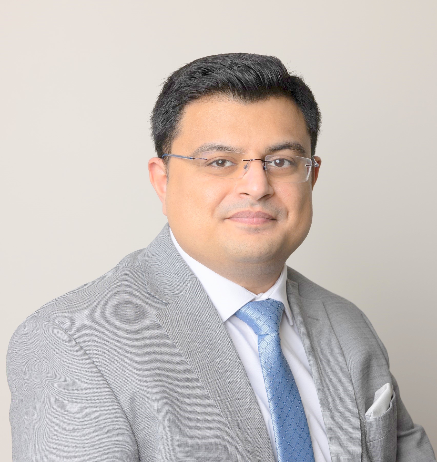 Vishesh Pandya, B.Com, MBA, CFP image source: https://uat-alterna-www.alterna.ca/en/wealth/full-service-brokerage/vishesh-pandya