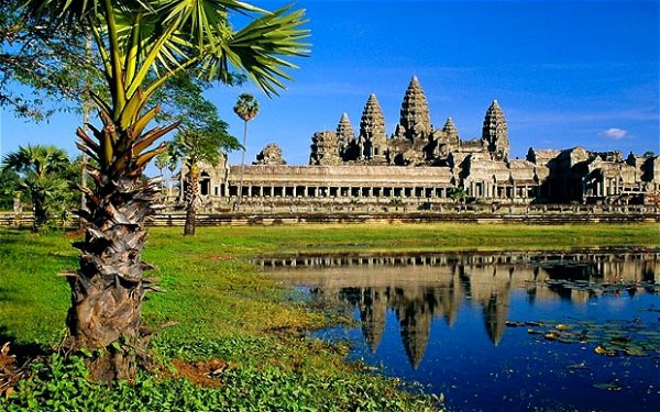 Cambodia Angkor Wat temples Google image from http://i.telegraph.co.uk/multimedia/archive/01765/cambodia-wat_1765504b.jpg
