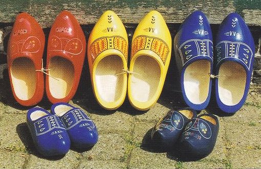 Unajmljivanje denmark wooden shoes 
