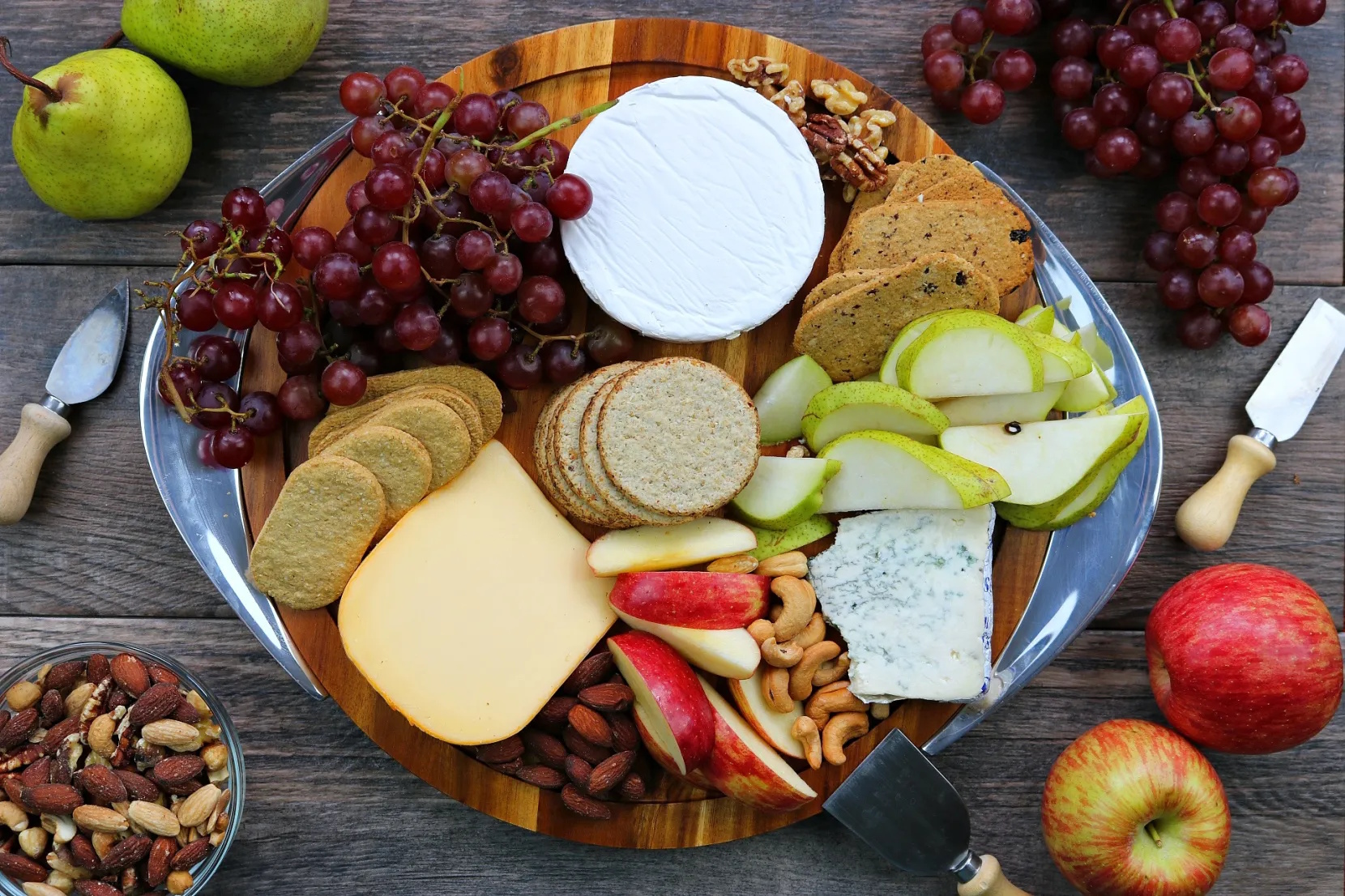 Fruit Cheese Platter image source: MangiaMichelle.com