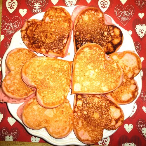 Heart Sahped Pancake Google image from http://4.bp.blogspot.com/-7u69attL7tE/Tzq-hB8rgdI/AAAAAAAAAR0/m3pukqwOPt4/s1600/valentine+2012+001.jpg