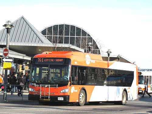Mississauga Transit Bus MiWay Google image from http://farm8.static.flickr.com/7062/6837147794_b9e4cb545b.jpg