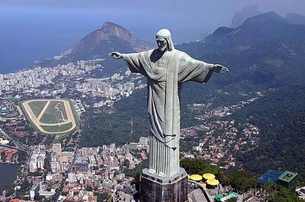 Rio de Janeiro Cristo Redentor Google image from http://destinosa1.com/wp-content/uploads/2015/06/cristo-redentor1.jpe