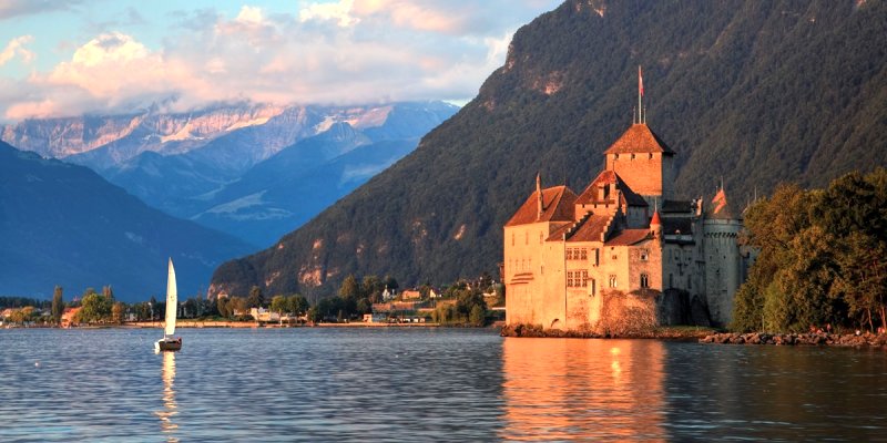 Best of Switzerland Summer Cruise 2015 Google image from https://www.trafalgar.com/aus/tours/best-of-switzerland/summer-2015