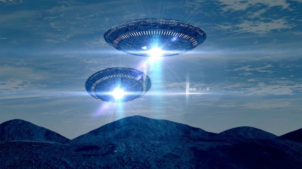 These 10 Mysterious UFO Sightings are Mind Boggling Google image from 
http://www.wattalyf.com/wp-content/uploads/2014/10/this-10-mysterious-ufo-sightings.jpg