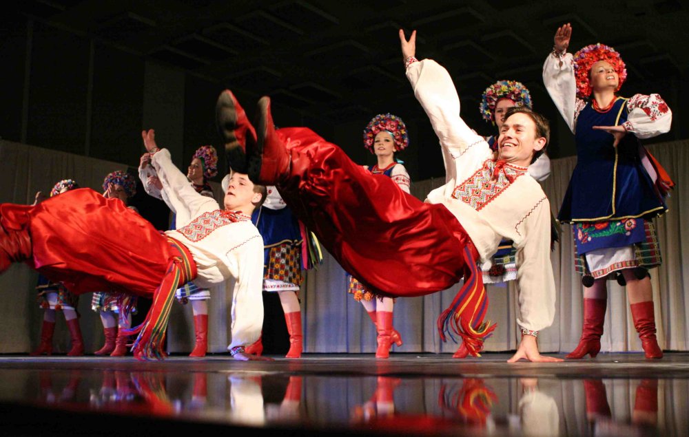 Troyanda Ukrainian Dance Google image from http://www.lethbridgesymphony.org/wp-content/uploads/2012/05/Troyanda.jpg