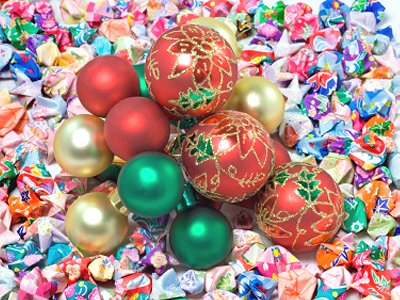 Christmas Ornaments Crafts Google image from  http://static.howstuffworks.com/gif/household-christmas-ornament-crafts-5.jpg