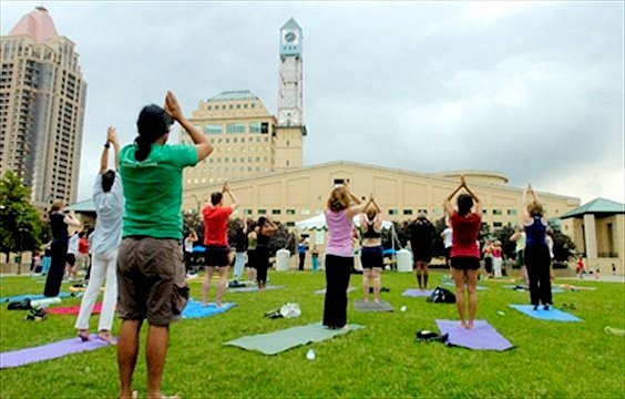 Outdoor yoga class draws a crowd, COMMUNITY Jul 9, 2008 by Chris Clay, Mississauga News, Yoga In The Park, Staff photo by Nikki Wesley